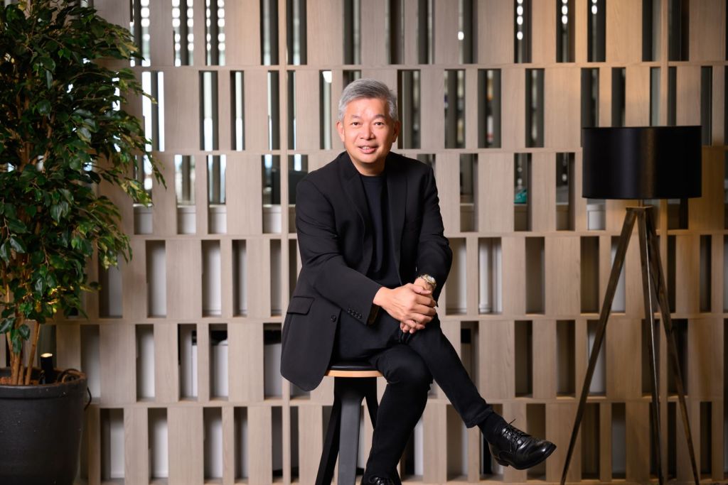 Sharing the latest Business Times article featuring an interview with our Executive Chairman Robert Yap where he talks about the pioneering efforts of Swan & Maclaren Group (SMG) in integrating AI and sustainability to drive new growth. SMG is at the forefront of creating carbon-neutral built environments, seamlessly combining innovative illumination with smart energy use and sustainable materials.